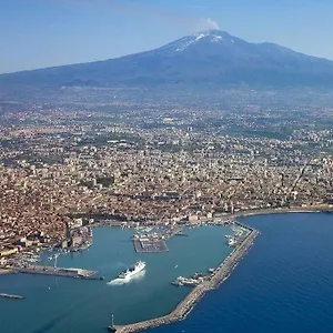 la-dimora-di-enrico.catania-hotels.net/